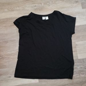 Black t shirt
